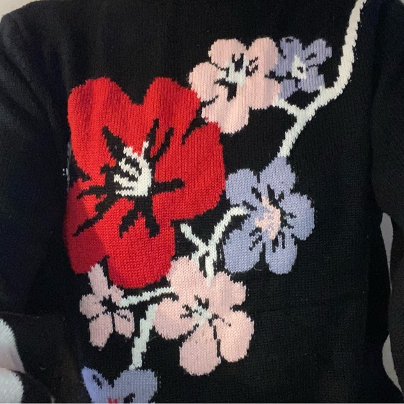 H&M sweater with bell sleeves - Picture 4 of 7